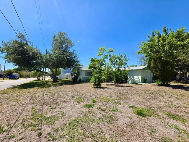 8700 58TH STREET N, Pinellas Park, FL 33782