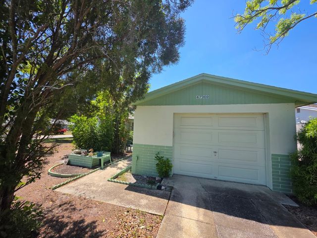 8700 58TH STREET N, Pinellas Park, FL 33782