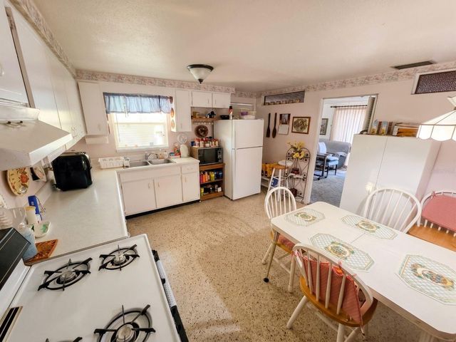 8700 58TH STREET N, Pinellas Park, FL 33782