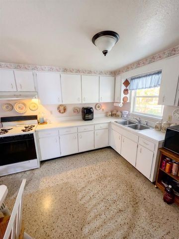 8700 58TH STREET N, Pinellas Park, FL 33782