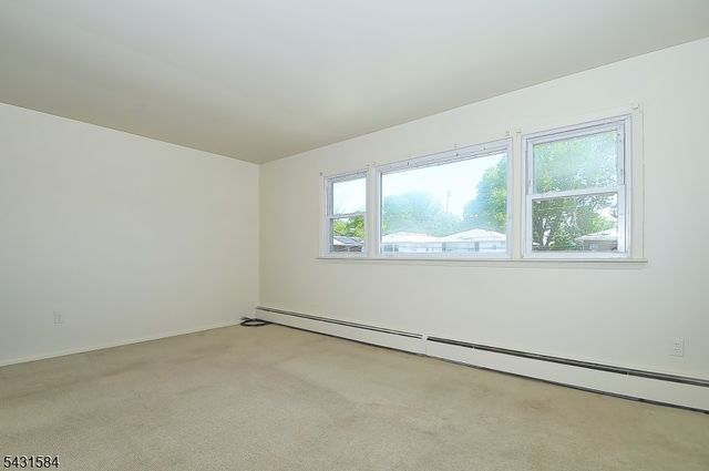 314 Kennedy Dr, Linden City, NJ 07036