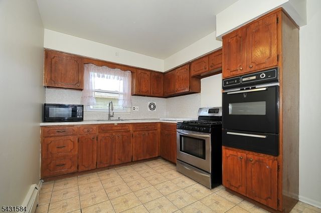 314 Kennedy Dr, Linden City, NJ 07036