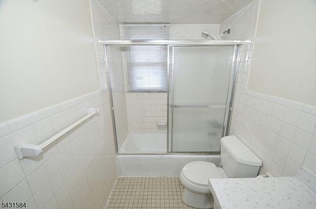 314 Kennedy Dr, Linden City, NJ 07036