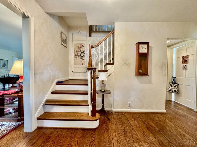12 Cypress Garden Avenue, Cincinnati, OH 45220