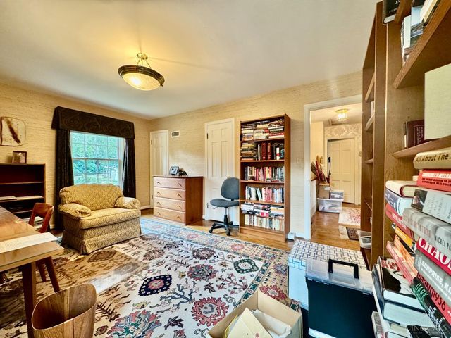 12 Cypress Garden Avenue, Cincinnati, OH 45220