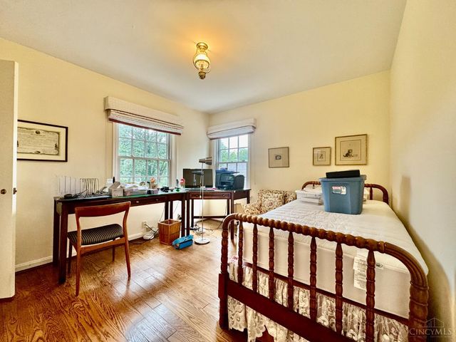 12 Cypress Garden Avenue, Cincinnati, OH 45220