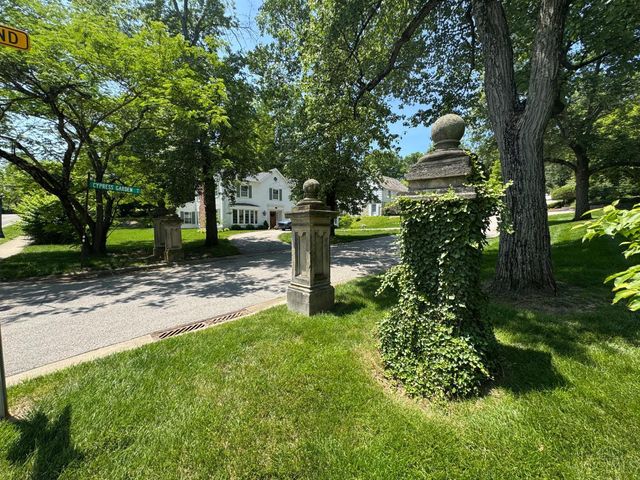 12 Cypress Garden Avenue, Cincinnati, OH 45220