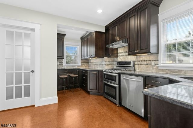48 Mansion Ter, Cranford Twp., NJ 07016