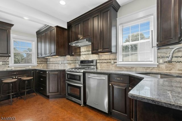 48 Mansion Ter, Cranford Twp., NJ 07016