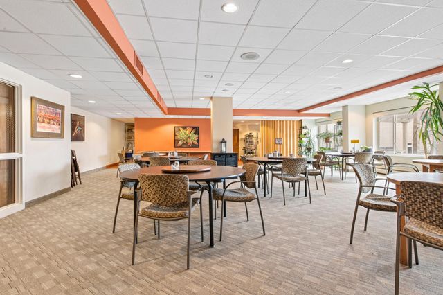 1425 W 28th Street 523, Minneapolis, MN 55408