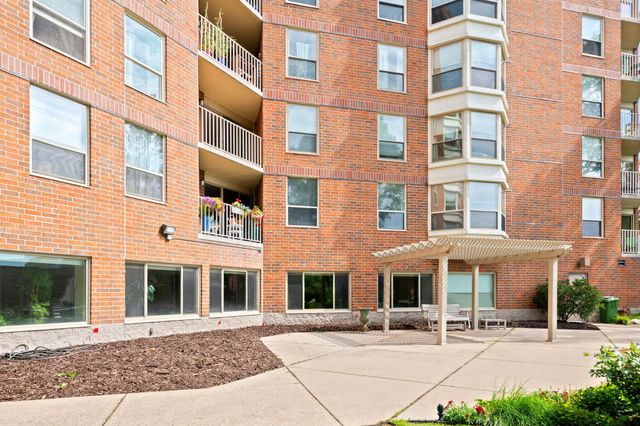 1425 W 28th Street 523, Minneapolis, MN 55408