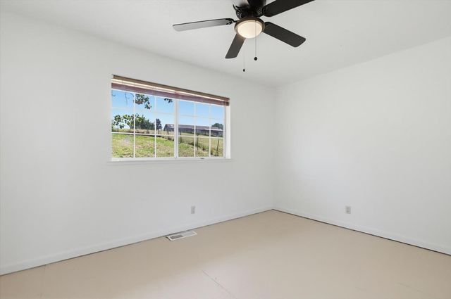8422 Memory Ln, Auburn, CA 95603
