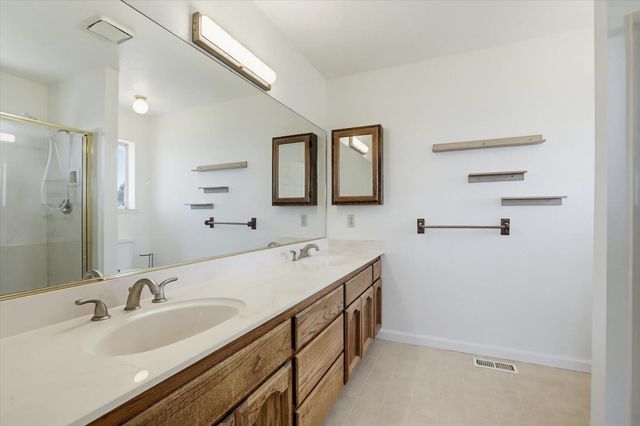 8422 Memory Ln, Auburn, CA 95603