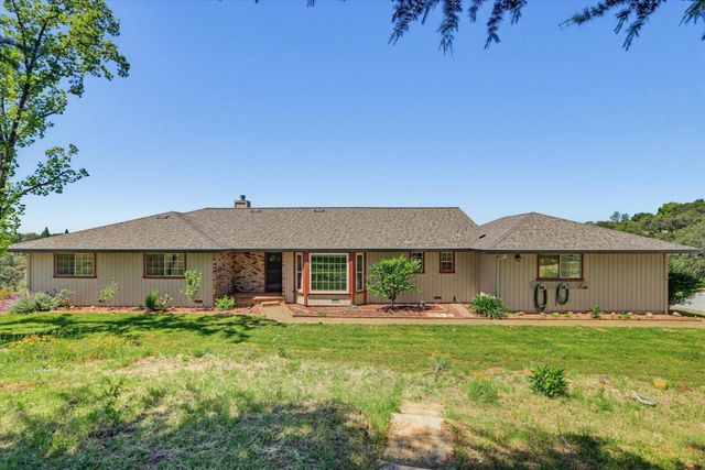 8422 Memory Ln, Auburn, CA 95603
