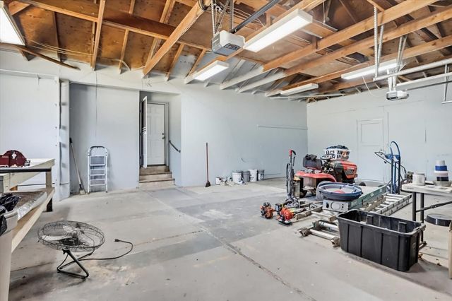 8422 Memory Ln, Auburn, CA 95603