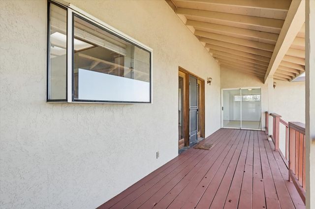 8422 Memory Ln, Auburn, CA 95603