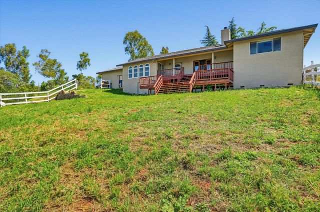 8422 Memory Ln, Auburn, CA 95603