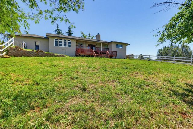 8422 Memory Ln, Auburn, CA 95603