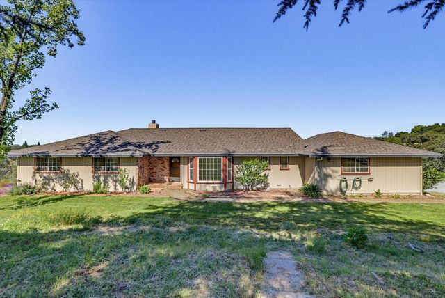 8422 Memory Ln, Auburn, CA 95603