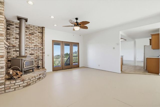 8422 Memory Ln, Auburn, CA 95603