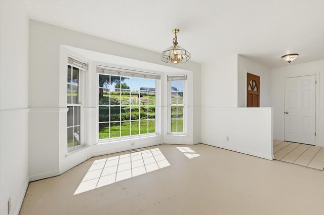8422 Memory Ln, Auburn, CA 95603