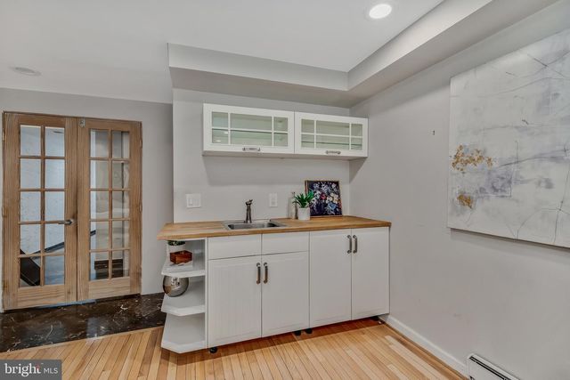 2100 BRANDYWINE ST, Philadelphia, PA 19130