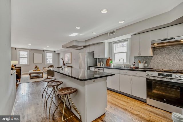 2100 BRANDYWINE ST, Philadelphia, PA 19130