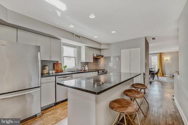 2100 BRANDYWINE ST, Philadelphia, PA 19130