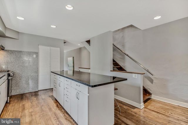 2100 BRANDYWINE ST, Philadelphia, PA 19130