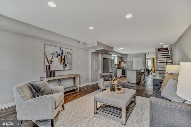 2100 BRANDYWINE ST, Philadelphia, PA 19130