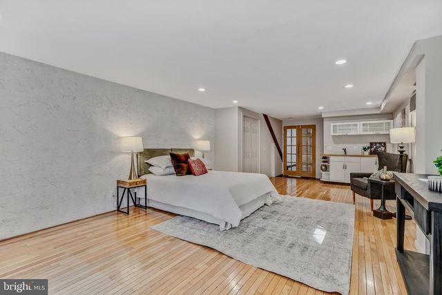 2100 BRANDYWINE ST, Philadelphia, PA 19130