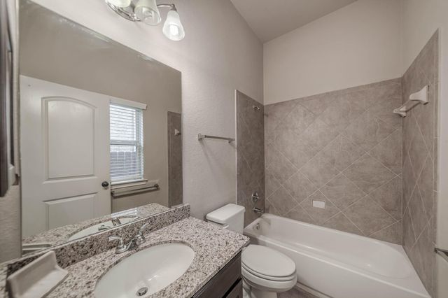 13509 Silent Walk Drive, Pearland, TX 77584