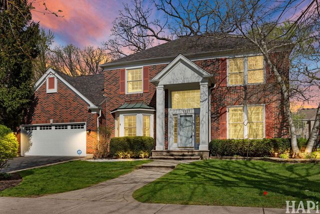 1121 Williamsburg Circle, Grayslake, IL 60030