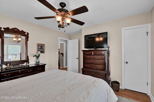 2902 Cambridge Rd, Louisville, KY 40220