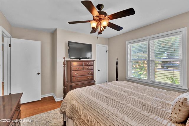 2902 Cambridge Rd, Louisville, KY 40220