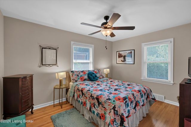 2902 Cambridge Rd, Louisville, KY 40220