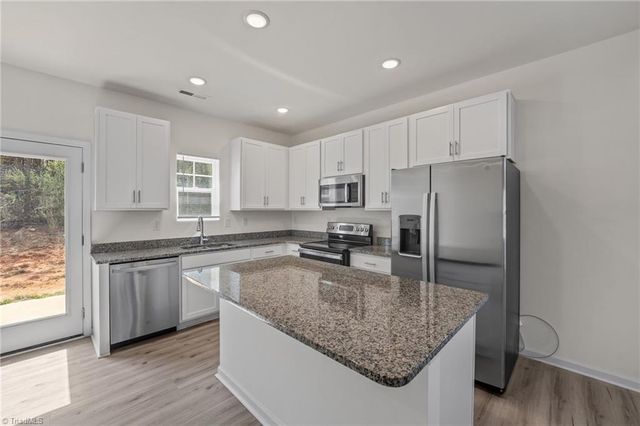 619 East Street, Reidsville, NC 27320