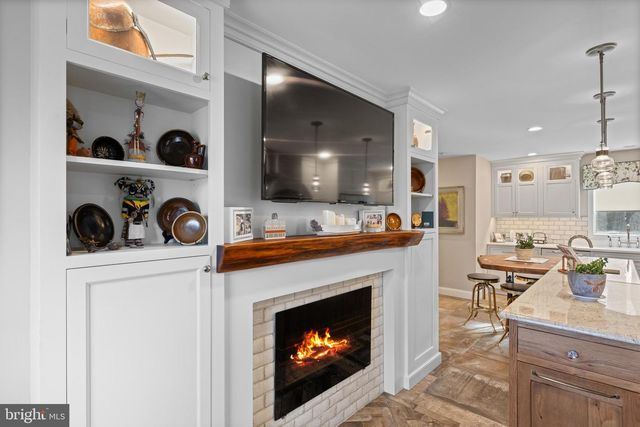 6760 CHAPEL RD, New Hope, PA 18938