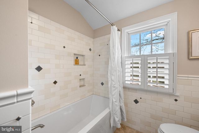 6760 CHAPEL RD, New Hope, PA 18938