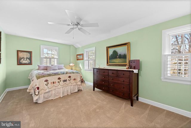 6760 CHAPEL RD, New Hope, PA 18938