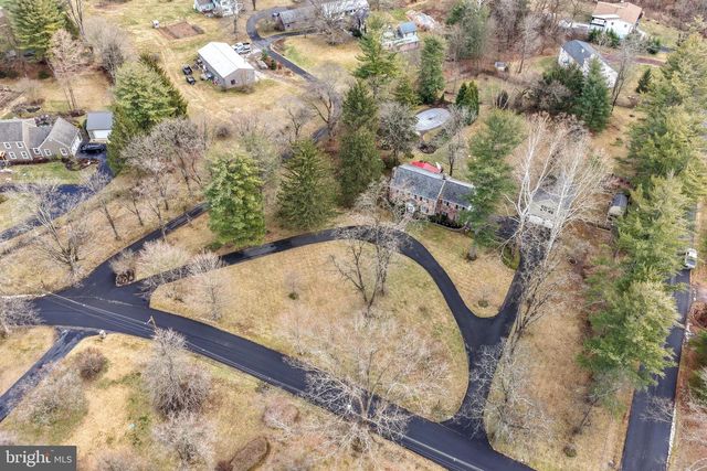 6760 CHAPEL RD, New Hope, PA 18938