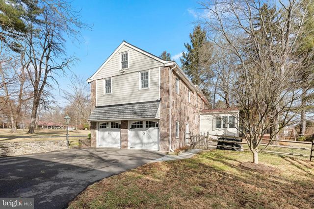 6760 CHAPEL RD, New Hope, PA 18938