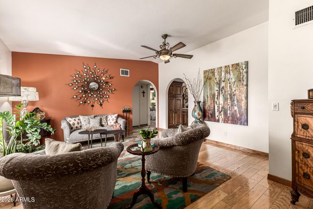 806 W BROOKS Street, Chandler, AZ 85225