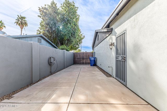 806 W BROOKS Street, Chandler, AZ 85225