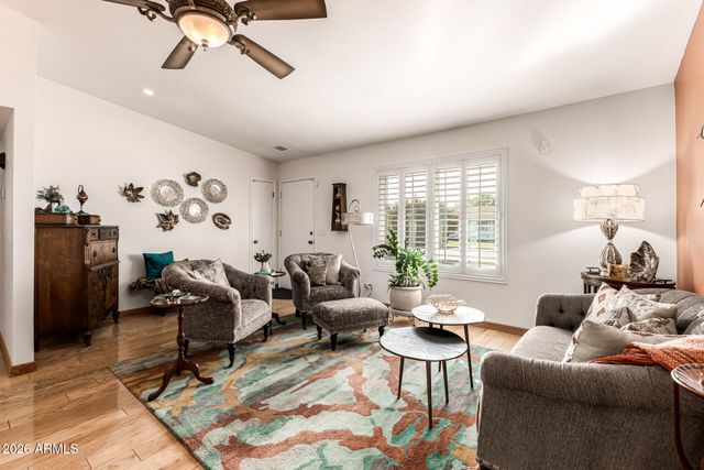 806 W BROOKS Street, Chandler, AZ 85225