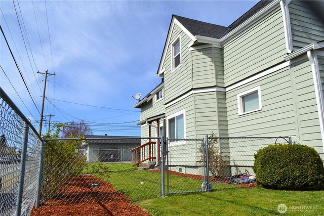 3303 S 64th Street, Tacoma, WA 98409