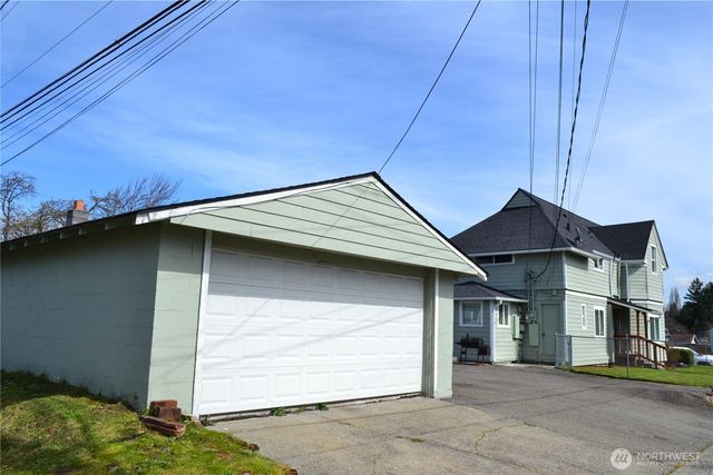 3303 S 64th Street, Tacoma, WA 98409