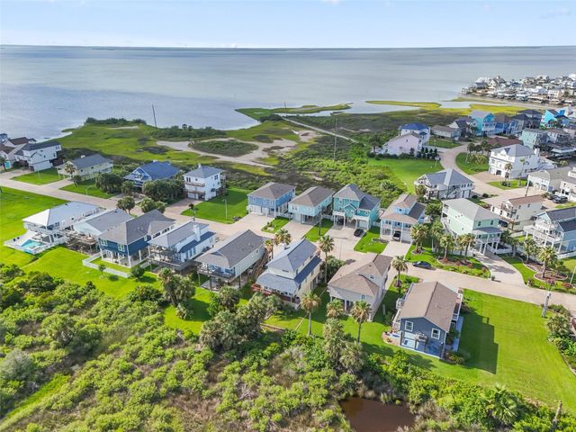 22517 Bay Point Drive, Galveston, TX 77554