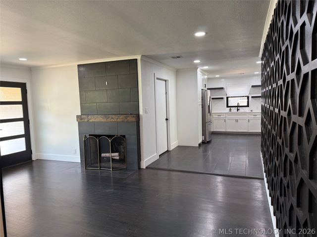 563 S Sandusky Avenue, Tulsa, OK 74112
