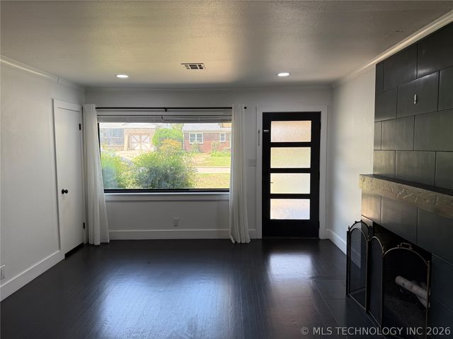563 S Sandusky Avenue, Tulsa, OK 74112